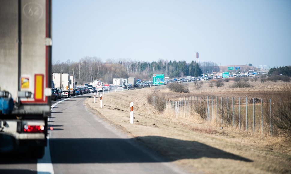 Kontrolės postas kelyje Vilnius - Ukmergė