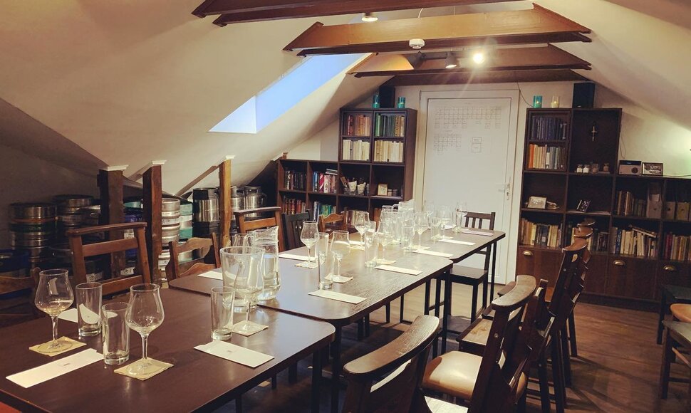 Alaus biblioteka