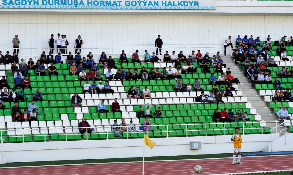 Turkmėnistane pratęstas futbolo sezonas
