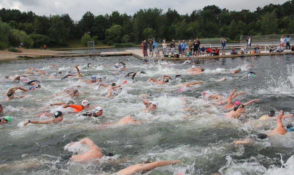 Kuršių marių plaukimo maratono dalyviams – Lietuvoje dar neregėtas išbandymas