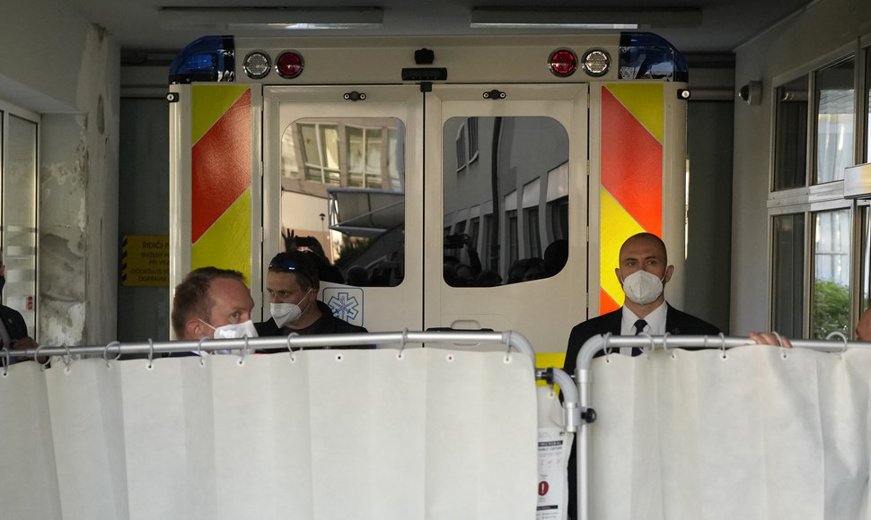 Greitosios pagalbos automobilis, kuriuo Čekijos prezidentas Milošas Zemanas nugabentas į ligoninę