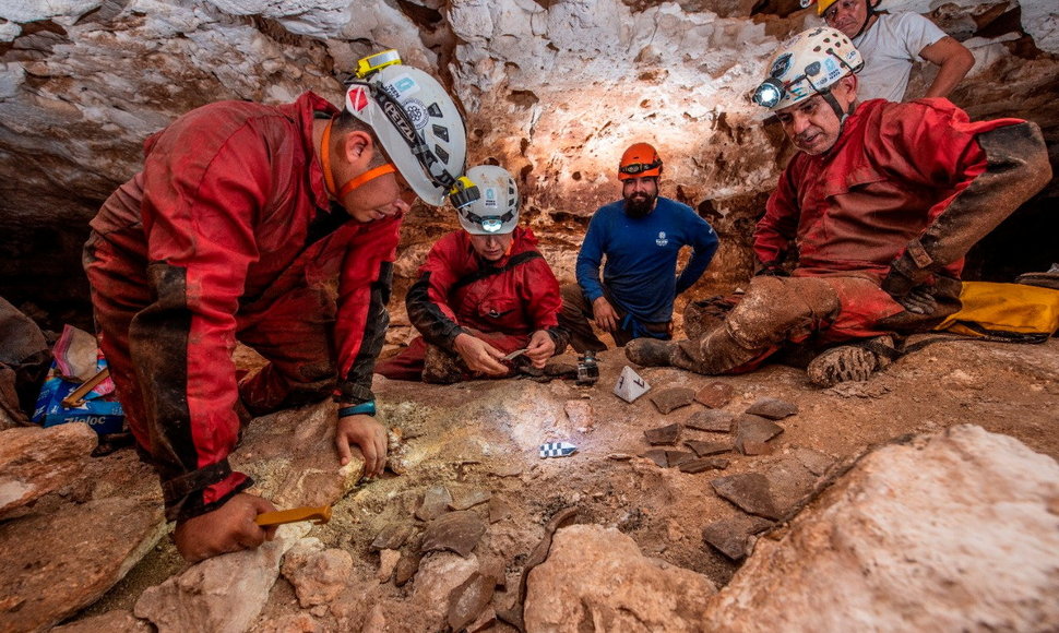 Archeologai Meksikoje aptiko tūkstantmečio senimo majų kanoją