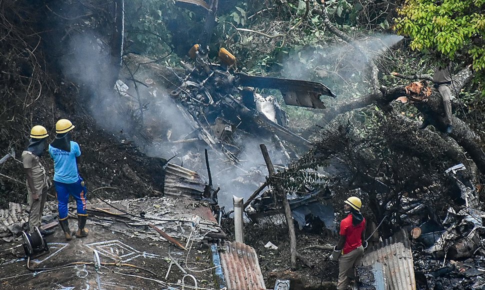 Sraigtasparnio avarijoje Indijoje žuvo šalies kariuomenės vadas