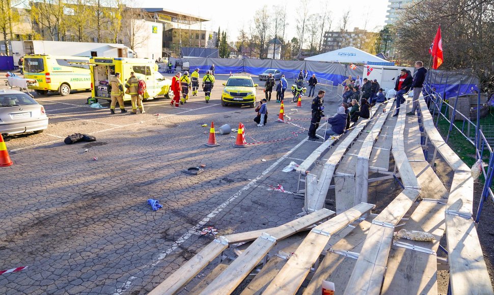 Oslo automobilių parodoje mašinai įsirėžus į minią sužeisti 6 žmonės