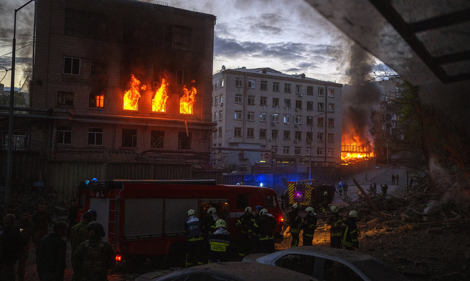 Ketvirtadienio vakarą Kyjivą sukrėtusi raketų ataka