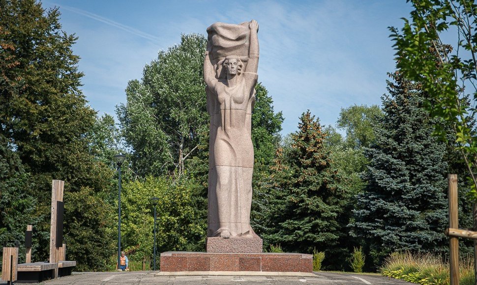Sovietiniai paminklai Panevėžyje
