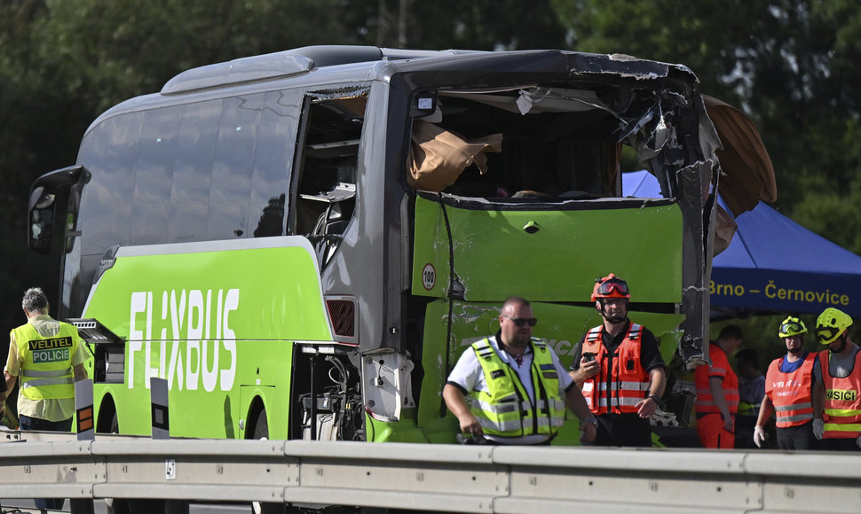 Čekijoje susidūrė du autobusai