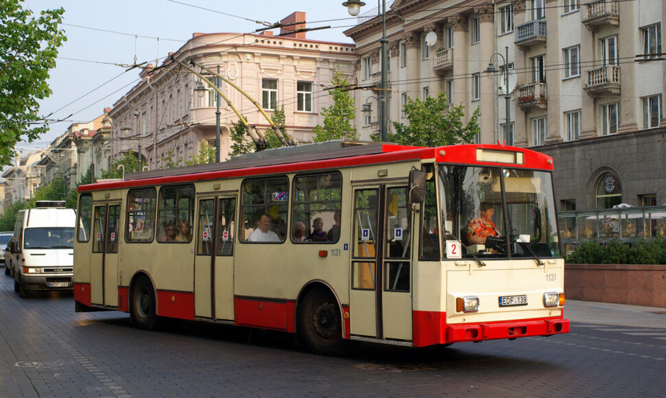 Eilės Pakeleivės