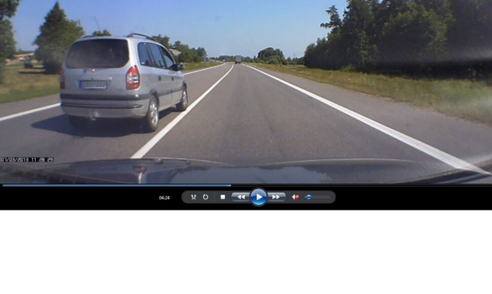 Istisines linijos nepaisymas EBN002