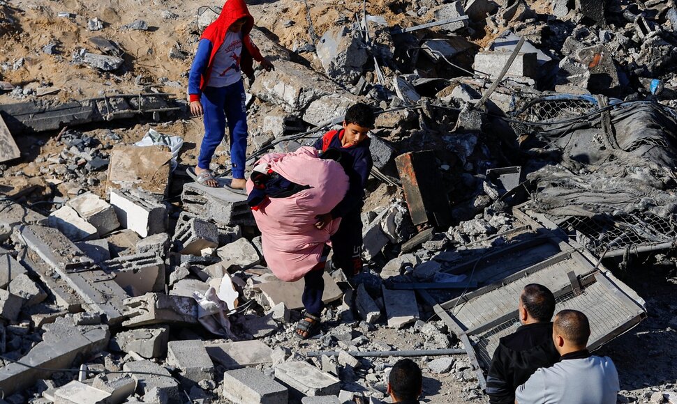 IBRAHEEM ABU MUSTAFA / REUTERS