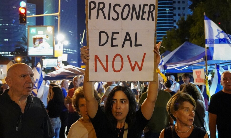 JANIS LAIZANS / REUTERS
