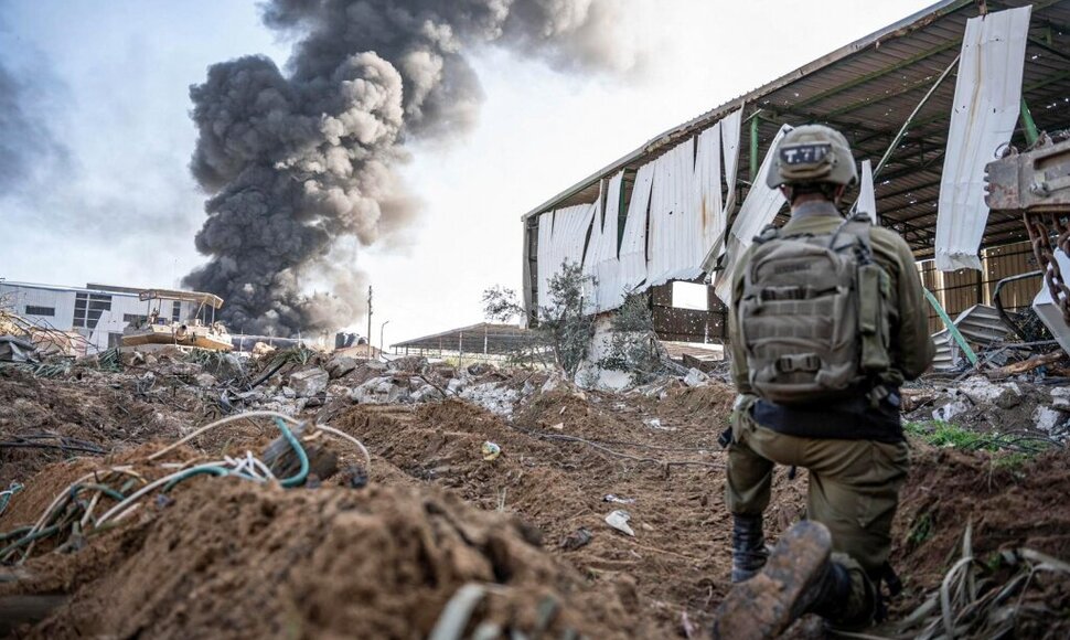 - / AFP