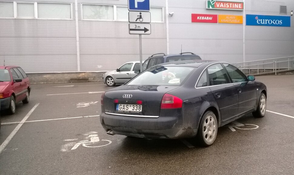 Nu dar tokios naglos audi nemačiau.