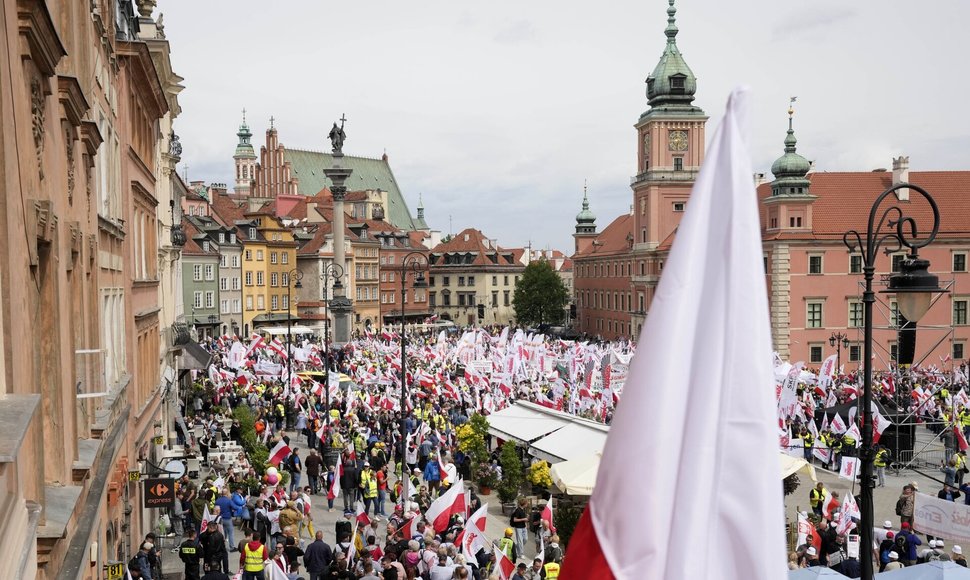 Protestai vyksta Lenkijoje.