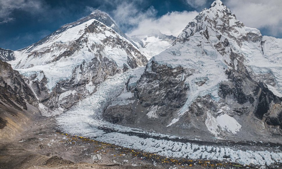 Drono vaizdas atskleidžia Everestą ir Khumbu ledyną Nepale. / SEVEN SUMMIT TREKS / via REUTERS