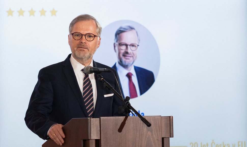 Čekijos premjeras Petr Fiala dalyvauja konferencijoje Pragoje. / Eva Korinkova / REUTERS