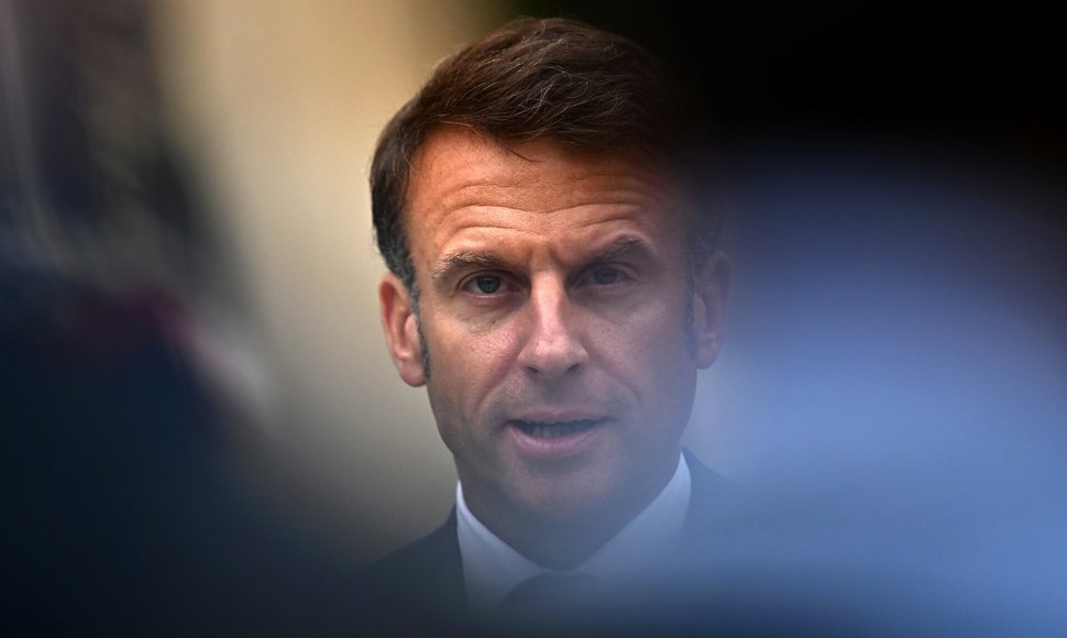 Prancūzijos prezidentas Macron susitinka su Portugalijos ministras Montenegro Paryžiuje. / Dylan Martinez / REUTERS