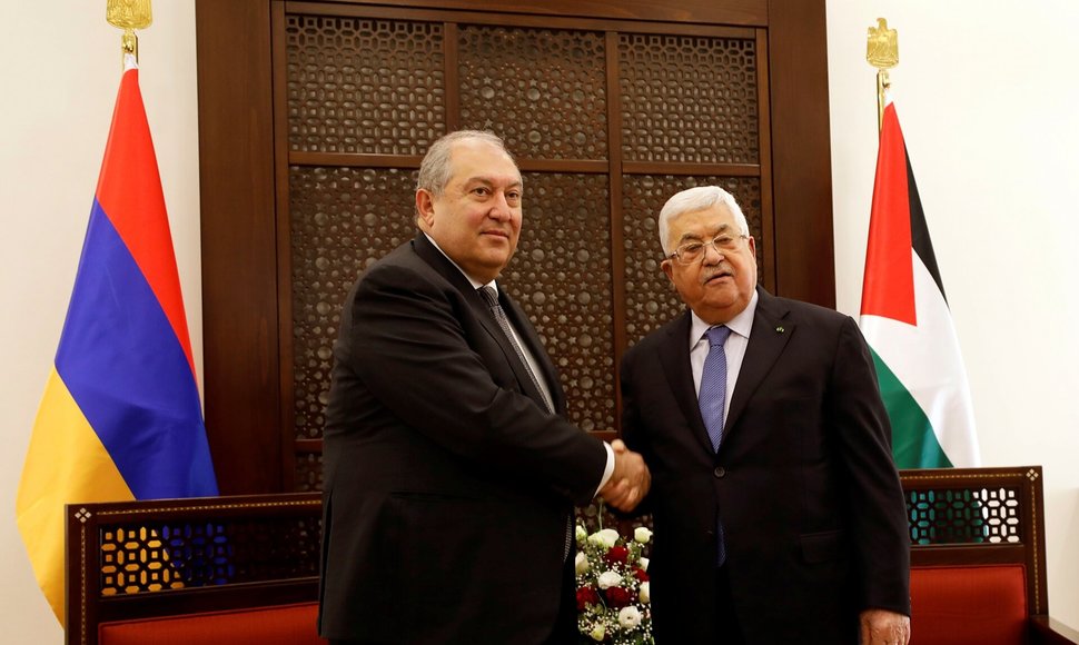 Palestiniečių ir Armėnijos prezidentai susitinka Vakarų Krante. / MOHAMAD TOROKMAN / REUTERS