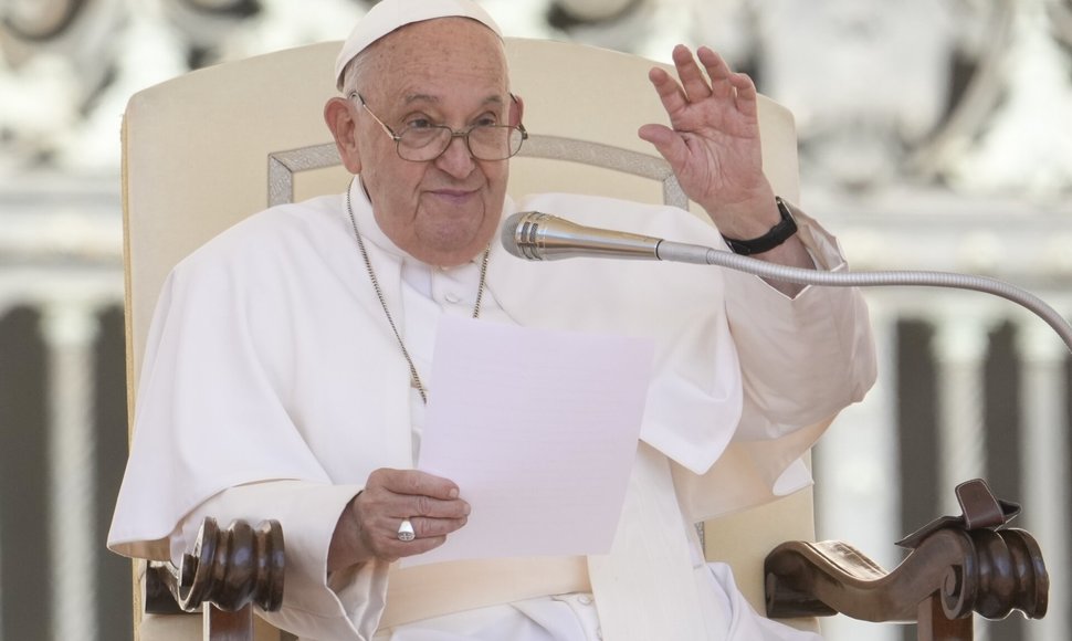 Vatikano Popiežius yra pasaulio dvasinis vadovas. / Andrew Medichini / AP