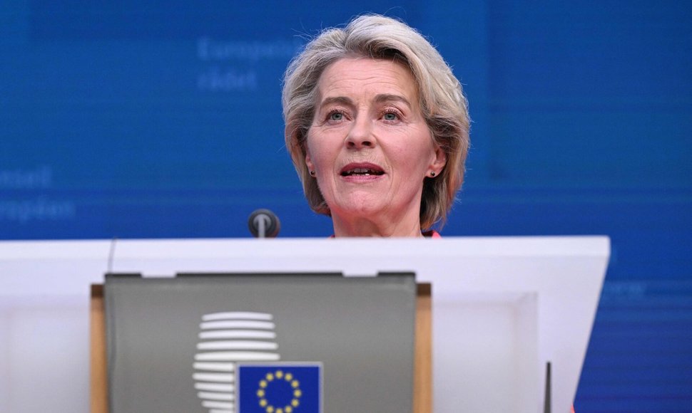 EK pirmininkė U. von der Leyen: ES gynybos poreikiai siekia 500 mlrd. eurų / JOHN THYS / AFP