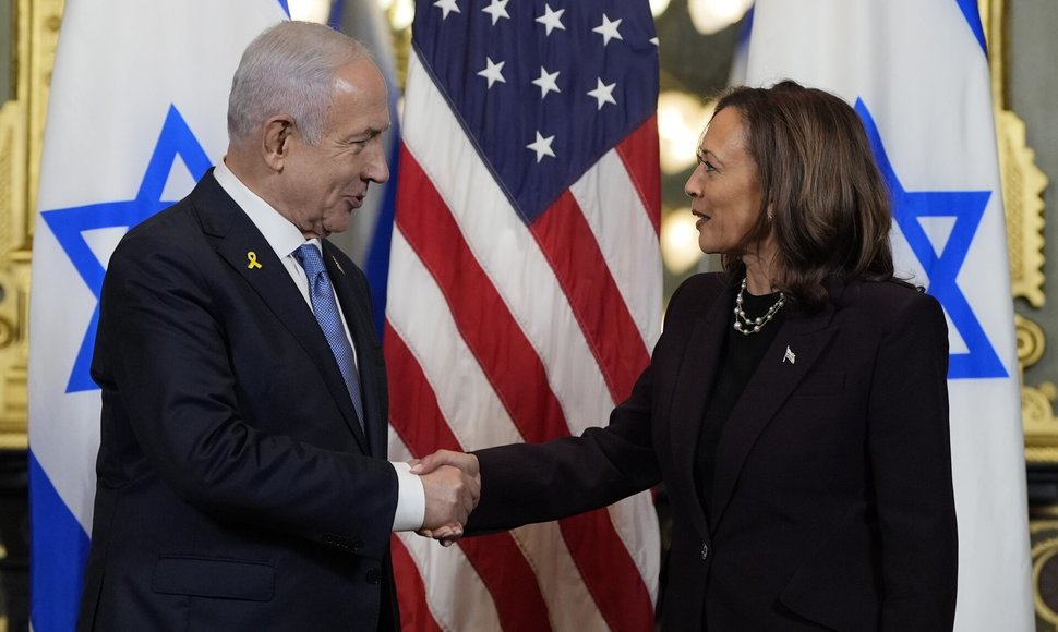 Izraelio ministras pirmininkas Benjaminas Netanyahu ir JAV viceprezidentė Kamala Harris