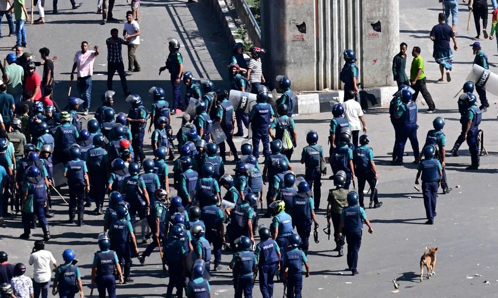 Naujasis Bangladešo policijos vadas žada ištirti nužudymus / MUNIR UZ ZAMAN / AFP