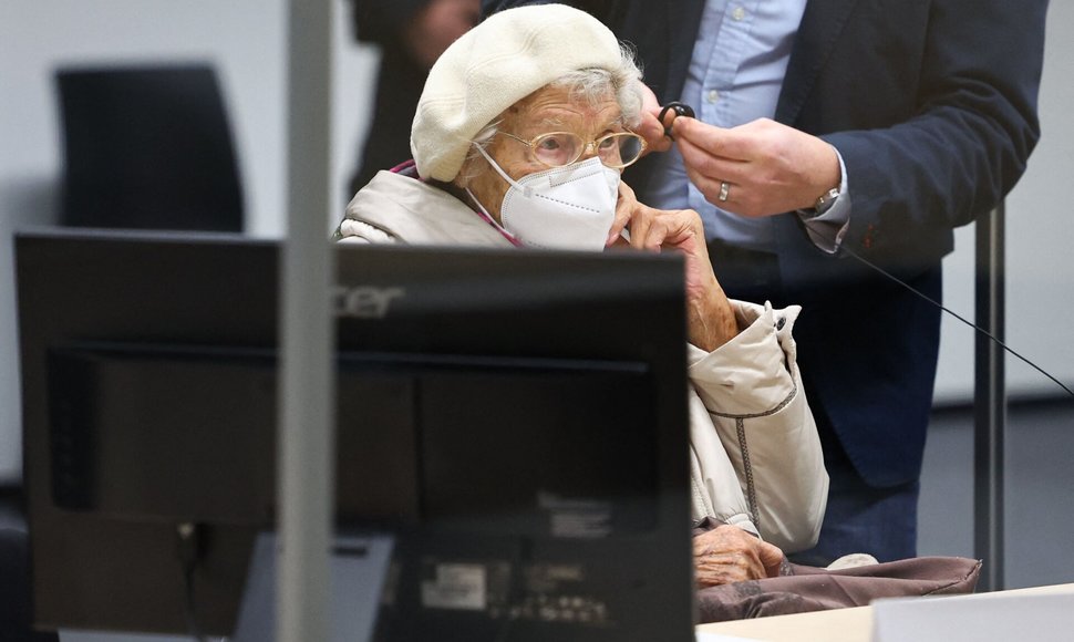 Buvusi nacių stovyklos sekretorė Irmgard Furchner