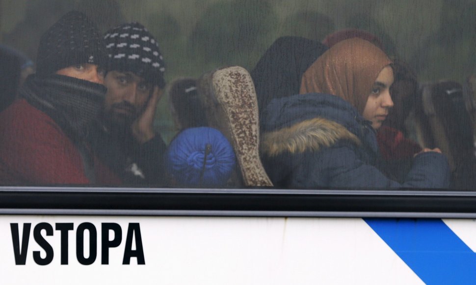 Kroatijoje sudužus nelegalius migrantus vežusiam mikroautobusui sužeista bent 10 žmonių / Antonio Bronic / REUTERS