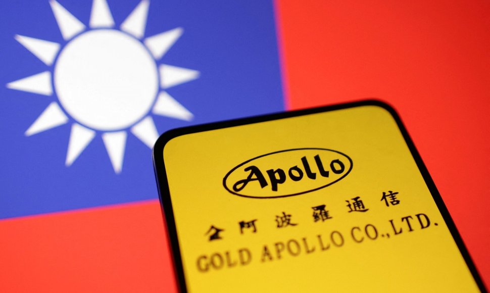 Iliustracija rodo Taivano vėliavą ir &#39;Gold Apollo&#39; logotipą. / Dado Ruvic / REUTERS