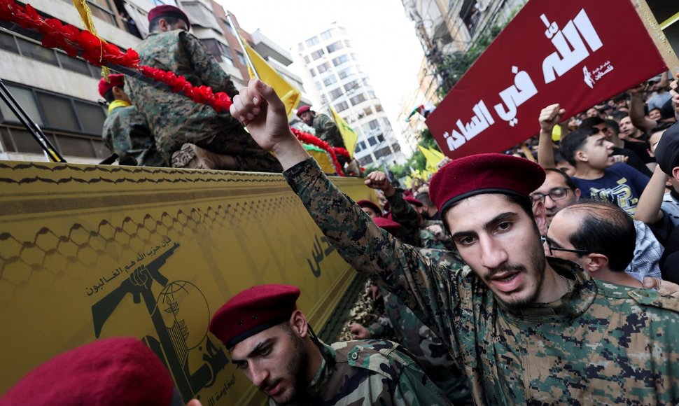 Hezbollah lyderio I. Aqil ir nario M. Hamad laidotuvės Beirute. / Amr Abdallah Dalsh / REUTERS