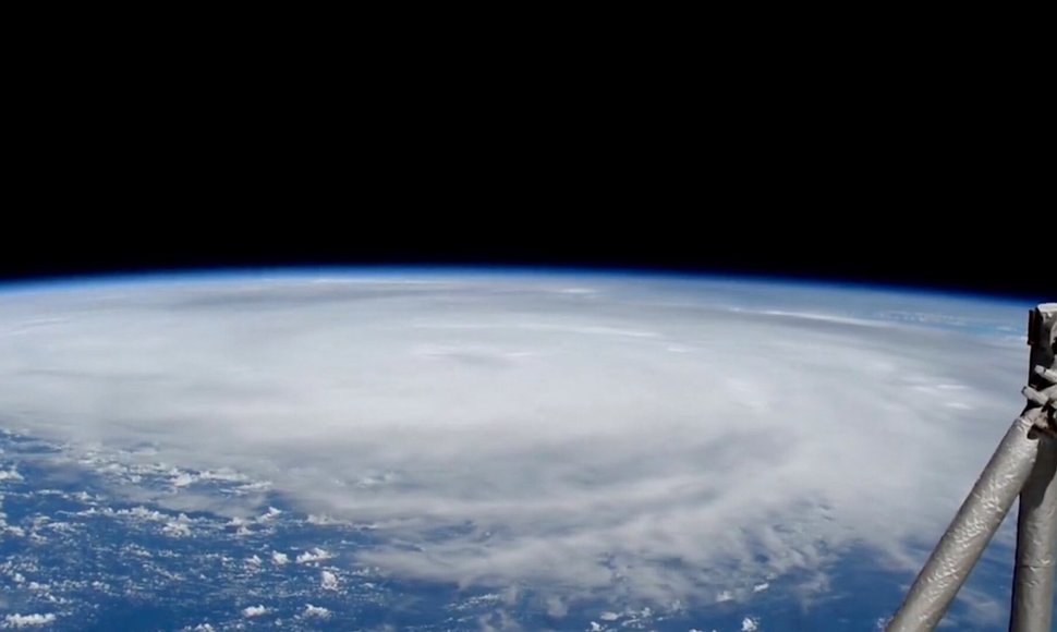 Palydovinis vaizdas rodo uraganą Helene Floridos įlankoje. / NASA / via REUTERS