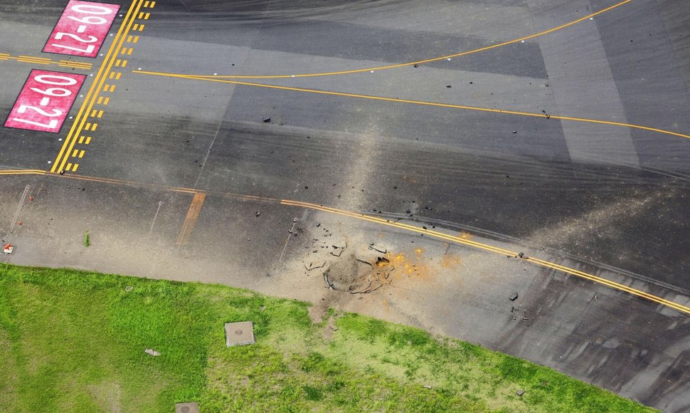 Japonijoje Antrojo pasaulinio karo bombos sprogimo bus tikrinami oro uostai / KYODO / via REUTERS