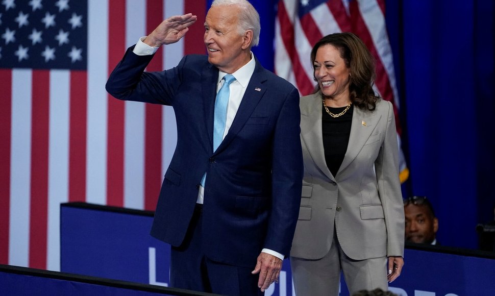 Joe Bidenas ir Kamala Harris / Ken Cedeno / REUTERS