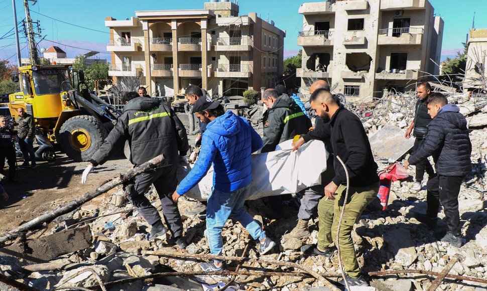 Gelbėtojai Libano Bekaa slėnyje / NIDAL SOLH / AFP