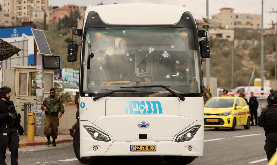 Po šaudymo autobuse / AHMAD GHARABLI / AFP