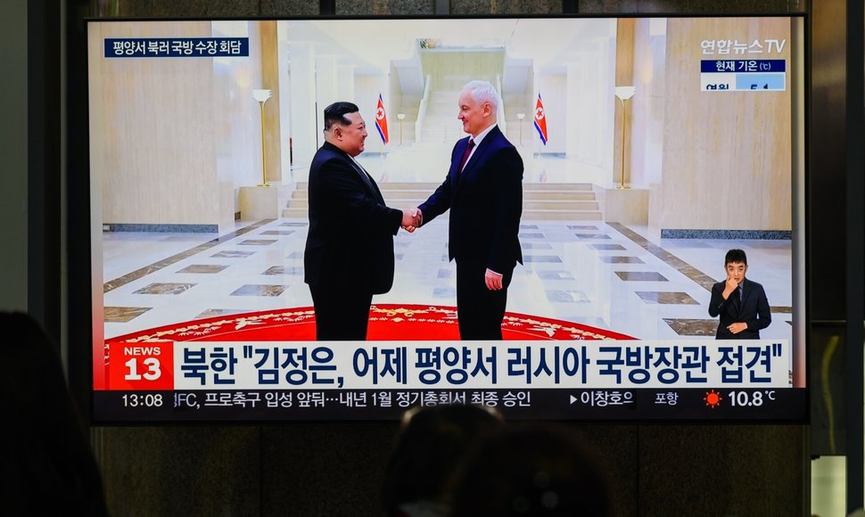 Kim Jong Unas ir Andrejus Belousovas / KIM Jae-Hwan / ZUMAPRESS.com