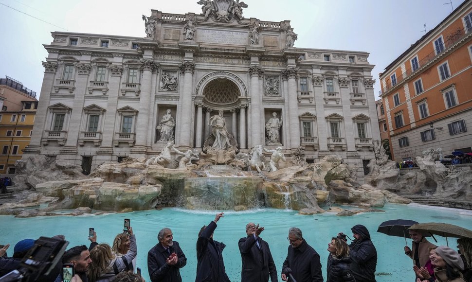 Trevi fontano atidarymas / Andrew Medichini / AP