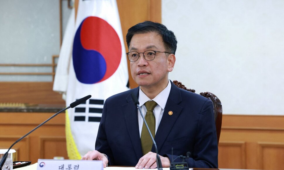 Choi Sang-mokas / YONHAP NEWS AGENCY / via REUTERS