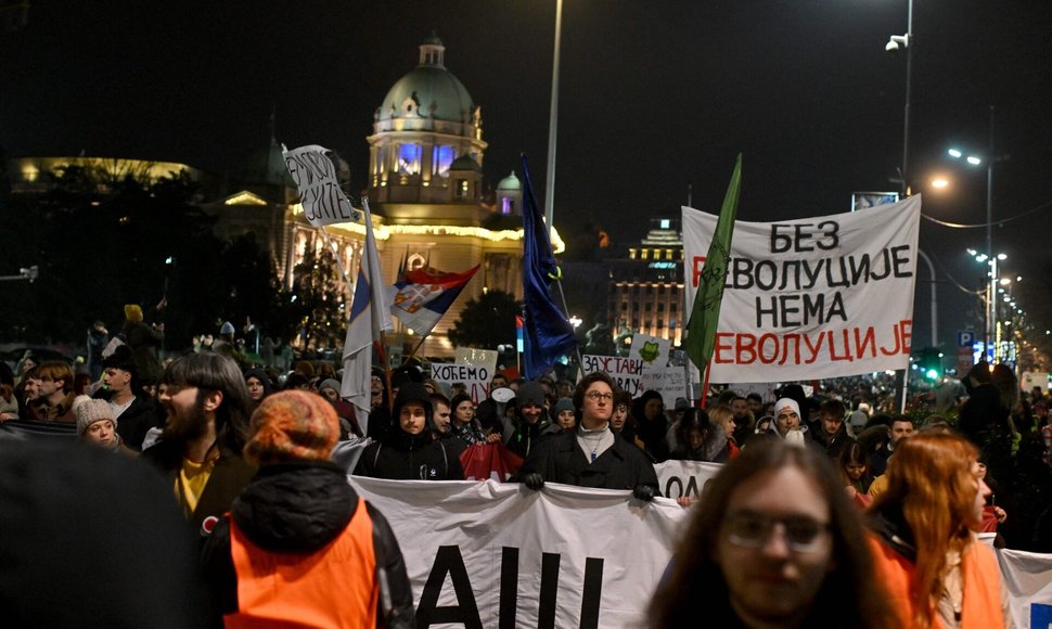 Protestai Serbijoje / OLIVER BUNIC / AFP