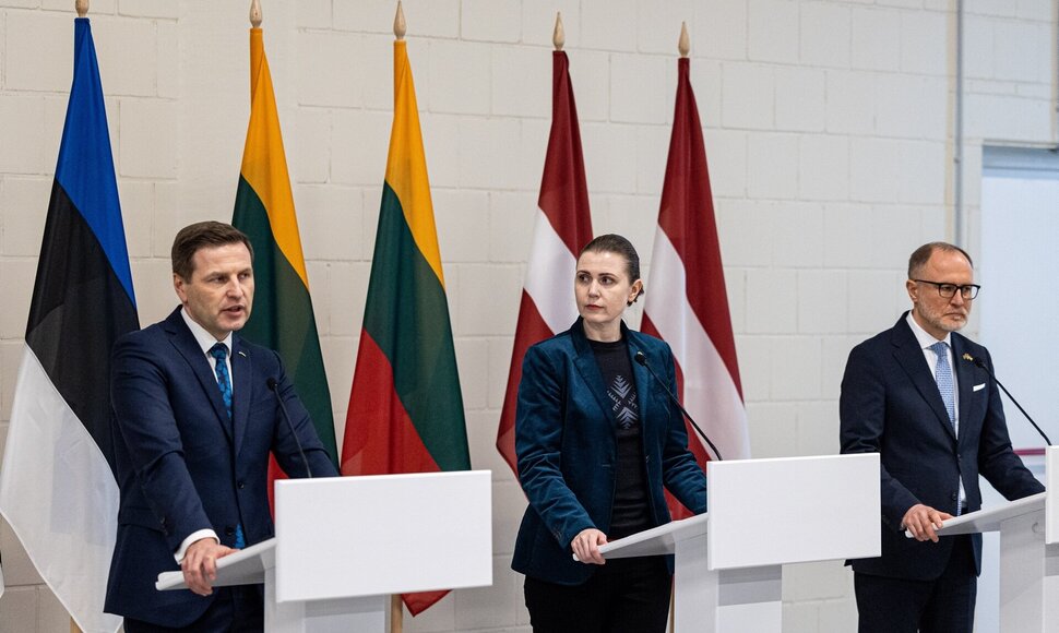 Trijų Baltijos valstybių gynybos ministrų susitikimas ir komunikato pasirašymas / Paulius Peleckis nuotr.
