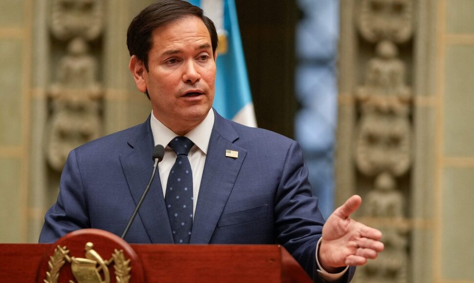 JAV valstybės sekretorius Marco Rubio / MARK SCHIEFELBEIN / AFP