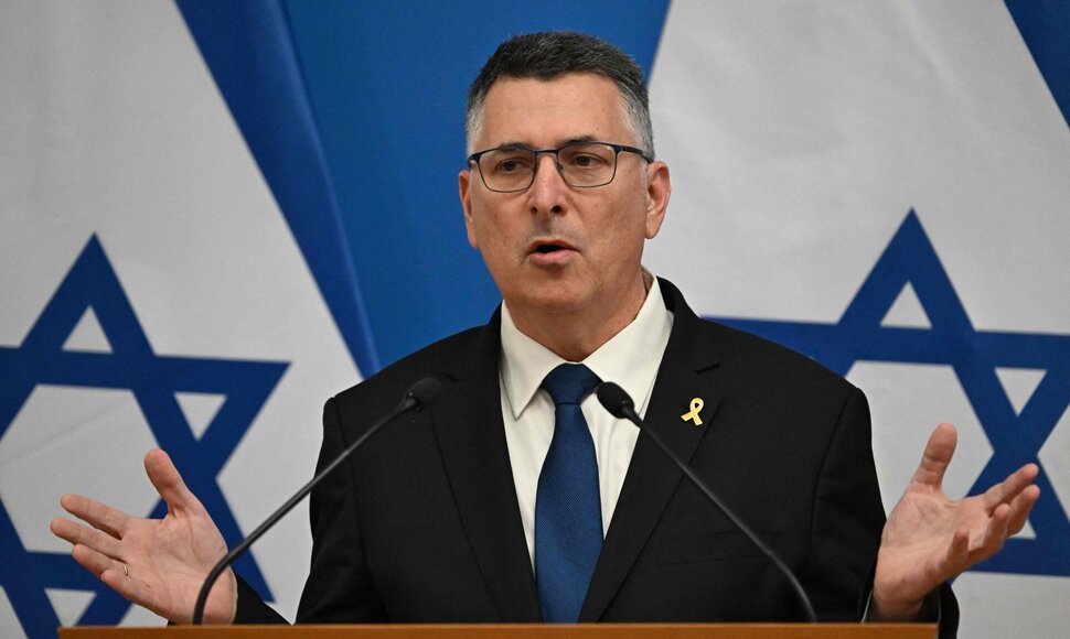 Izraelio užsienio reikalų ministras Gideonas Saaras / ATTILA KISBENEDEK / AFP