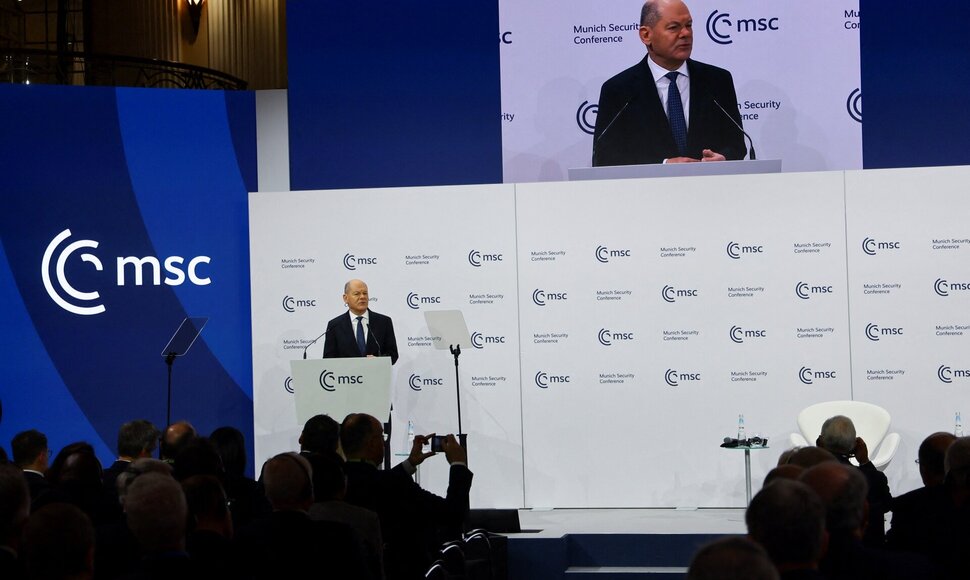 O. Scholzas / Wolfgang Rattay / REUTERS