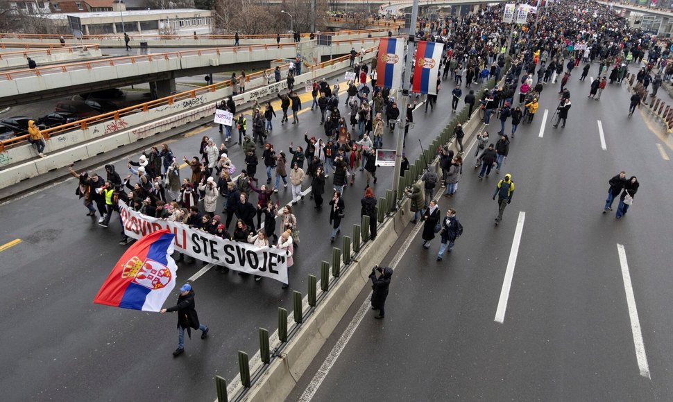 Protestas Serbijoje / Djordje Kojadinovic / REUTERS