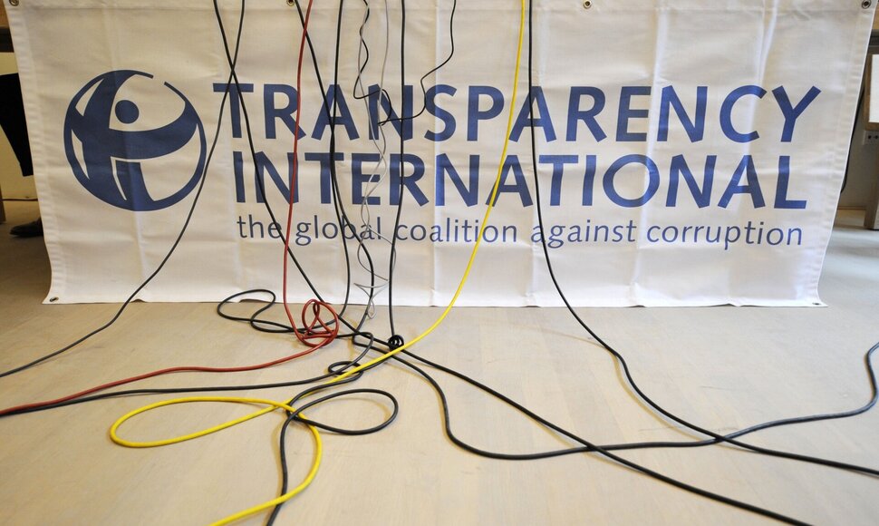 Nevyriausybinė organizacija „Transparency International“ / JOHN MACDOUGALL / AFP