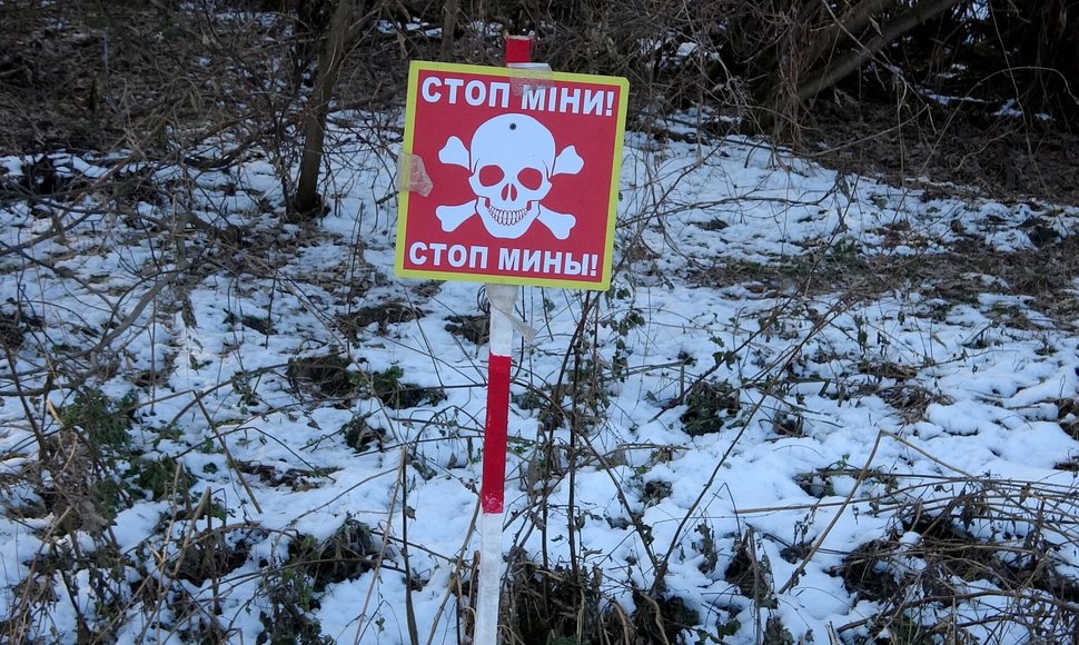 Išminavimo darbai Ukrainoje / Patrice Bergeron / ZUMAPRESS.com