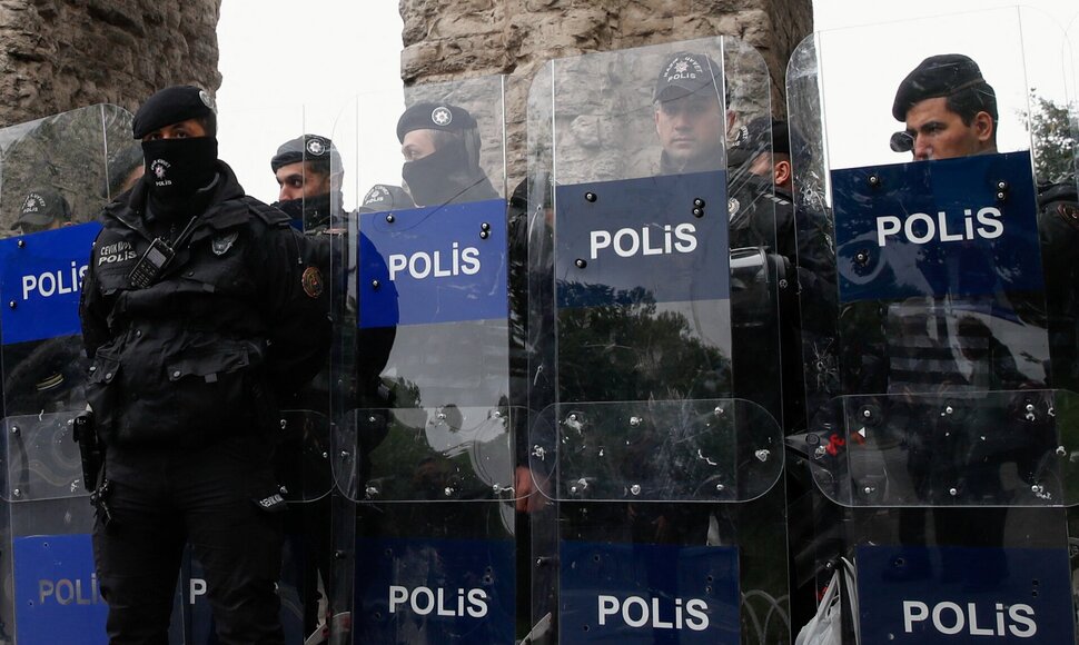 Turkijos policija / Dilara Senkaya / REUTERS
