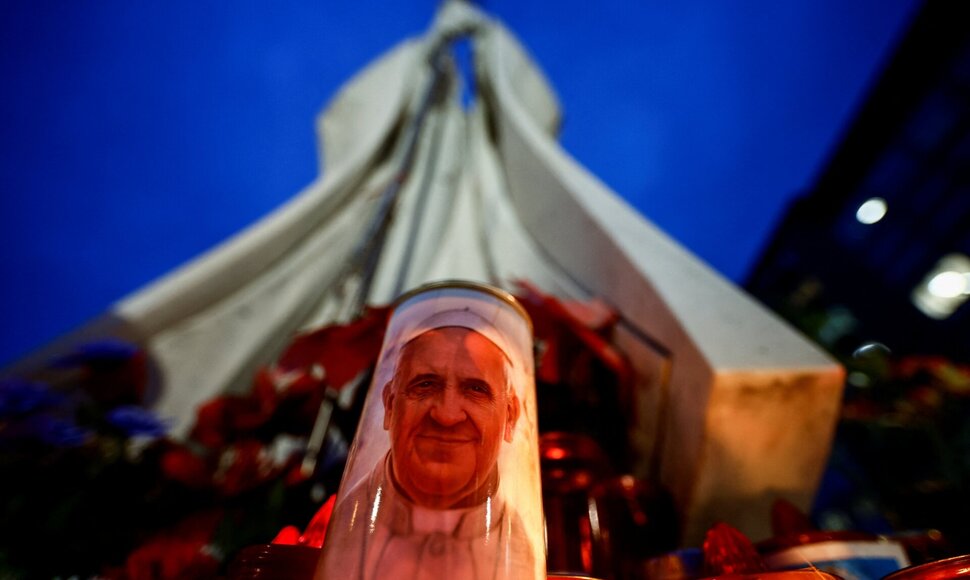 Yara Nardi / REUTERS