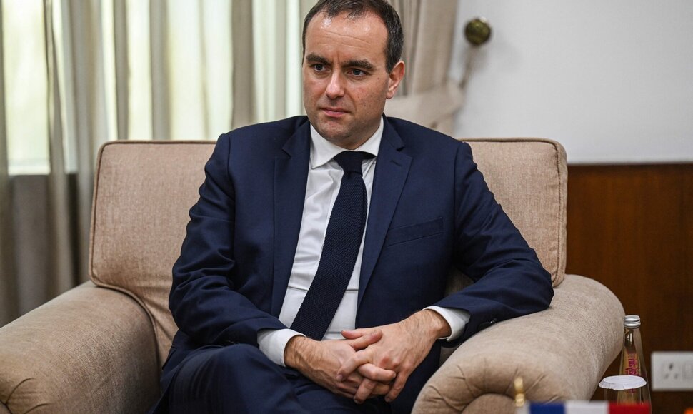 Prancūzų gynybos ministras Sebastienas Lecornu / MONEY SHARMA / AFP