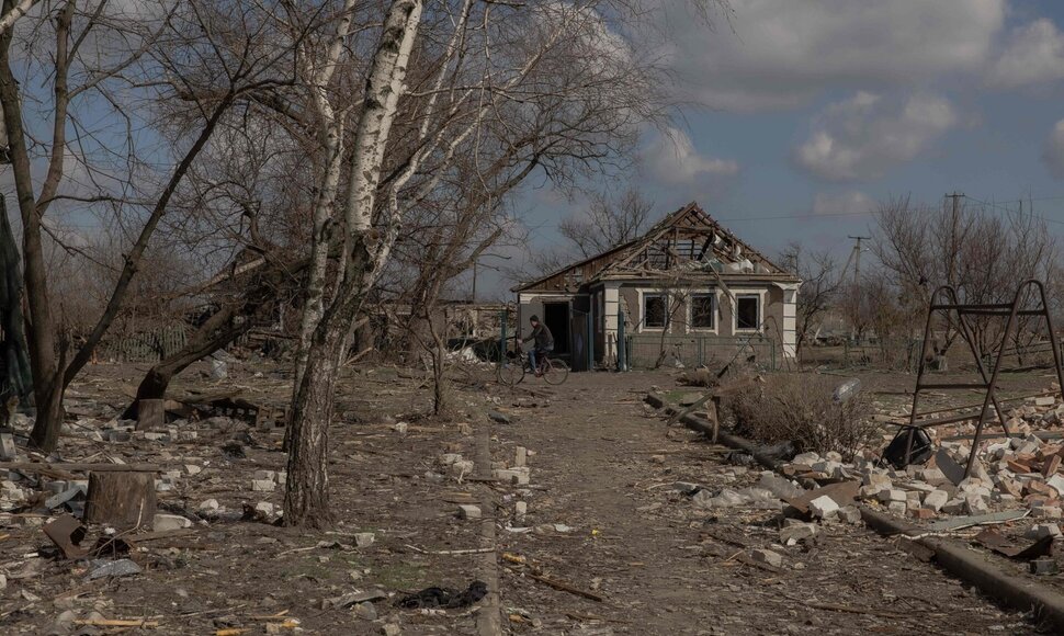 Karas Ukrainoje / ROMAN PILIPEY / AFP
